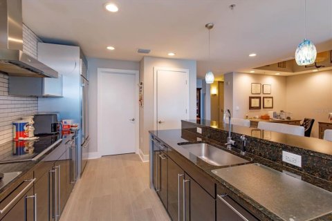 Condo in Orlando, Florida, 2 bedrooms  № 1789463 - photo 4