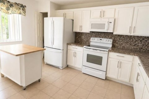 Townhouse in Royal Palm Beach, Florida 3 bedrooms, 151.15 sq.m. № 2388073 - photo 4