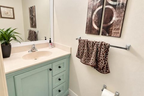 Townhouse in Royal Palm Beach, Florida 3 bedrooms, 151.15 sq.m. № 2388073 - photo 6