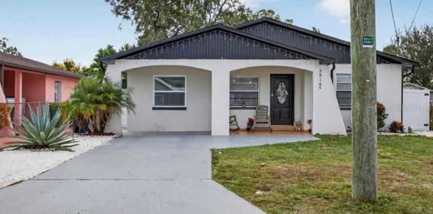 Villa ou maison à Tampa, Floride 5 chambres, 125.42 m2 № 2232925