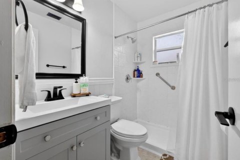 Villa ou maison à louer à Tampa, Floride: 5 chambres, 125.42 m2 № 2232925 - photo 11