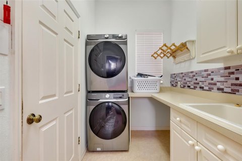 Townhouse in Sarasota, Florida 3 bedrooms, 204.01 sq.m. № 2098268 - photo 22