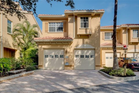 Townhouse in Sarasota, Florida 3 bedrooms, 204.01 sq.m. № 2098268