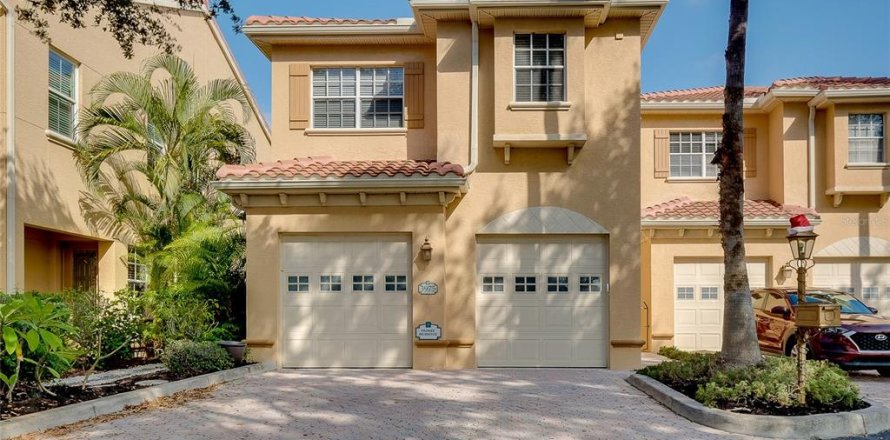 Townhouse in Sarasota, Florida 3 bedrooms, 204.01 sq.m. № 2098268