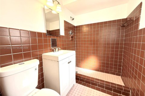 Villa ou maison à louer à Miami Beach, Floride: 4 chambres, 176.7 m2 № 2042729 - photo 15