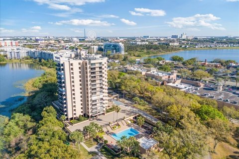 Снять в аренду кондоминиум в Орландо, Флорида 2 комнаты, 173.73м2, № 2207851 - фото 27