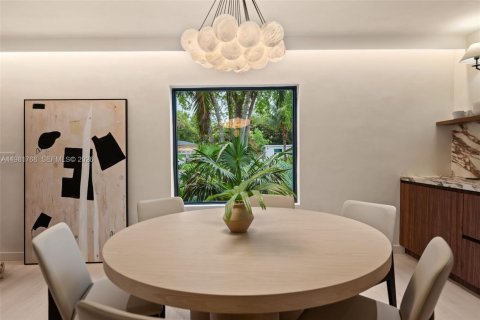 Villa ou maison à vendre à North Miami, Floride: 3 chambres, 176.51 m2 № 2048117 - photo 11