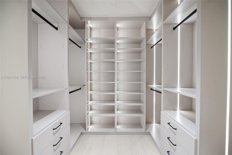 Villa ou maison à vendre à North Miami, Floride: 3 chambres, 176.51 m2 № 2048117 - photo 23