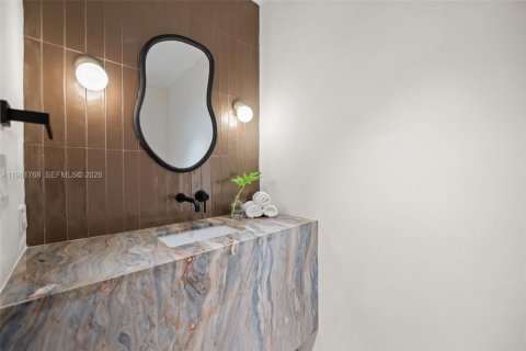 Villa ou maison à vendre à North Miami, Floride: 3 chambres, 176.51 m2 № 2048117 - photo 24