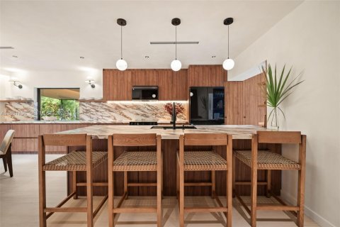 Villa ou maison à vendre à North Miami, Floride: 3 chambres, 176.51 m2 № 2048117 - photo 13