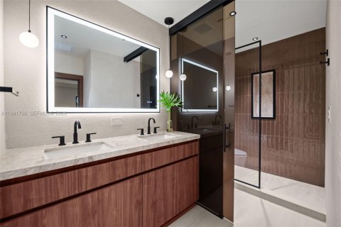 Villa ou maison à vendre à North Miami, Floride: 3 chambres, 176.51 m2 № 2048117 - photo 28