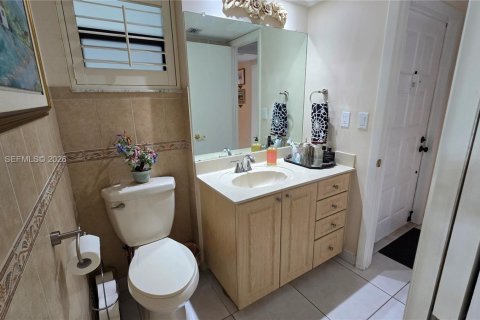 Condo in Pembroke Pines, Florida, 1 bedroom  № 2089993 - photo 14