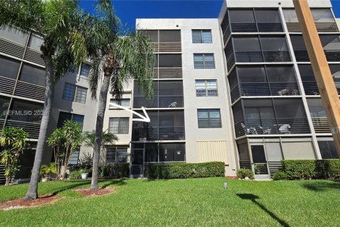 Condo in Pembroke Pines, Florida, 1 bedroom  № 2089993 - photo 24