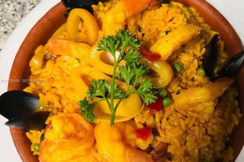 Propiedad comercial en venta en Miami, Florida № 1988581 - foto 4