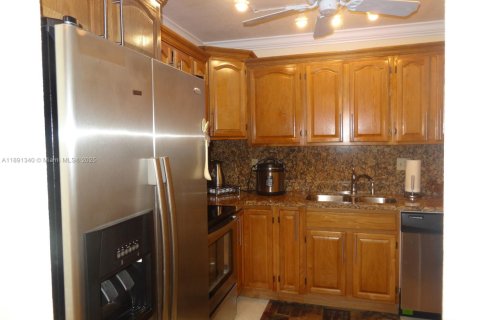 Copropriété à louer à Hallandale Beach, Floride: 1 chambre, 92.9 m2 № 1944584 - photo 15