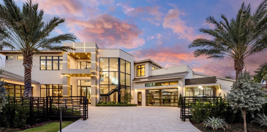 Villa ou maison à Fort Lauderdale, Floride 6 chambres, 1068 m2 № 2006151