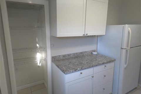 Appartement à louer à Largo, Floride: 2 chambres, 74.32 m2 № 2414931 - photo 8