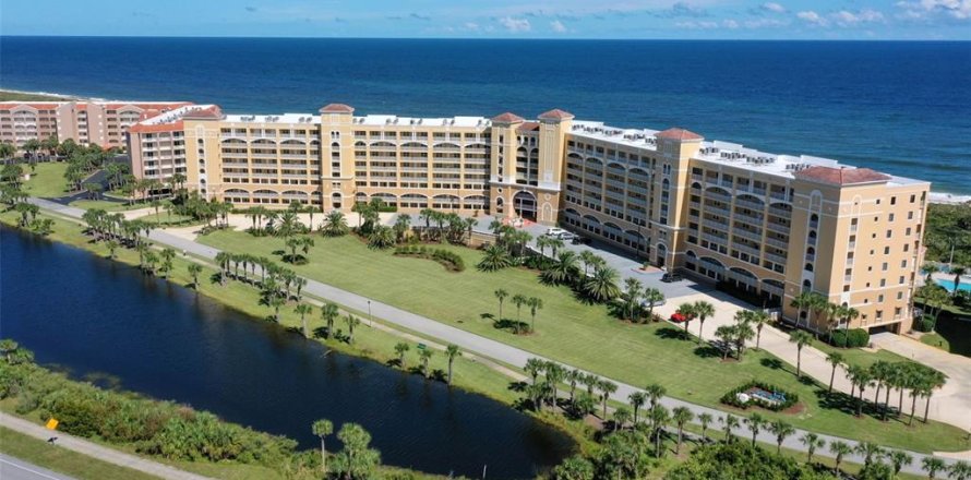 Condominio en Palm Coast, Florida, 3 dormitorios  № 2156847