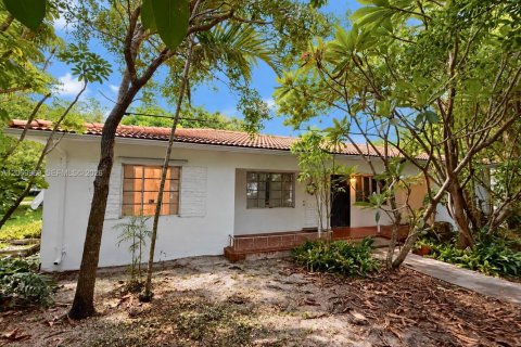 Villa ou maison à Biscayne Park, Floride 2 chambres, 177.26 m2 № 2301895