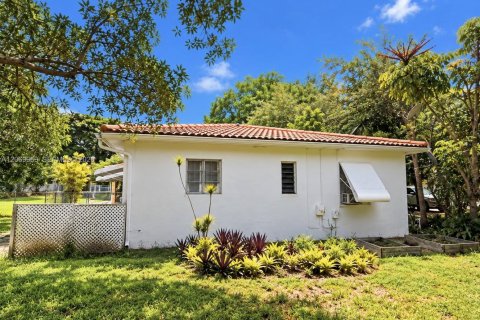Villa ou maison à vendre à Biscayne Park, Floride: 2 chambres, 177.26 m2 № 2301895 - photo 20