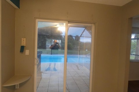 House in Port Charlotte, Florida 3 bedrooms, 120.4 sq.m. № 1721103 - photo 11
