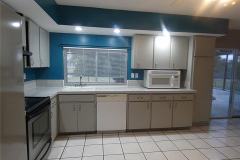 House in Port Charlotte, Florida 3 bedrooms, 120.4 sq.m. № 1721103 - photo 4