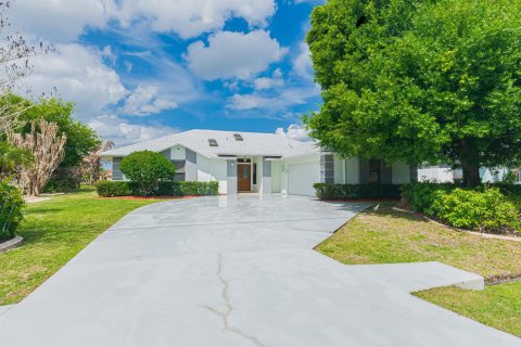Casa en venta en Port St. Lucie, Florida, 3 dormitorios, 177.26 m2 № 2078301 - foto 28