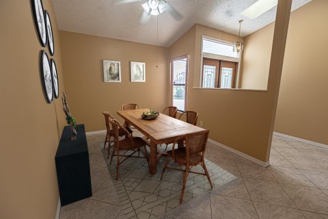 Casa en venta en Port St. Lucie, Florida, 3 dormitorios, 177.26 m2 № 2078301 - foto 3