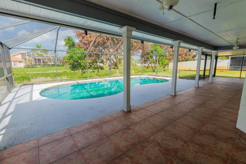 Casa en venta en Port St. Lucie, Florida, 3 dormitorios, 177.26 m2 № 2078301 - foto 25