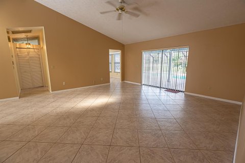 Casa en venta en Port St. Lucie, Florida, 3 dormitorios, 177.26 m2 № 2078301 - foto 5