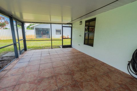 Casa en venta en Port St. Lucie, Florida, 3 dormitorios, 177.26 m2 № 2078301 - foto 21