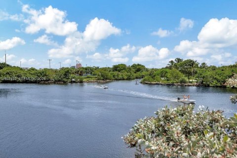 Condo in Fort Lauderdale, Florida, 2 bedrooms № 2007314 - photo 29
