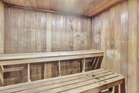 Condo in Fort Lauderdale, Florida, 2 bedrooms № 2007314 - photo 28