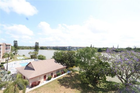 Condominio en alquiler en Bradenton, Florida, 1 dormitorio, 71.35 m2 № 1791376 - foto 8