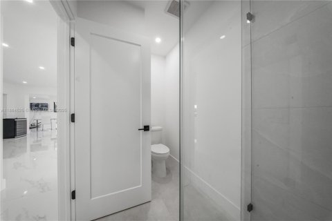 House in Miami, Florida 3 bedrooms, 164.16 sq.m. № 1892702 - photo 14