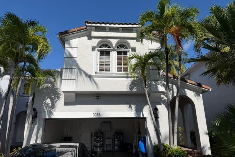 Villa ou maison à Aventura, Floride 3 chambres, 213.77 m2 № 1987679