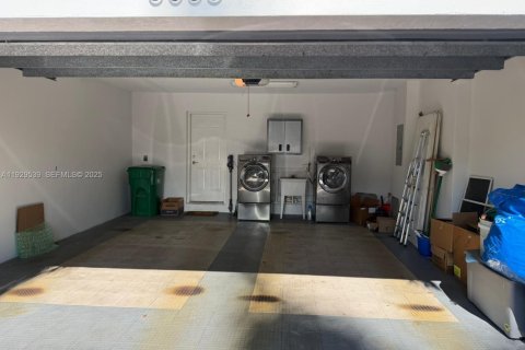 Villa ou maison à louer à Aventura, Floride: 3 chambres, 213.77 m2 № 1987679 - photo 6