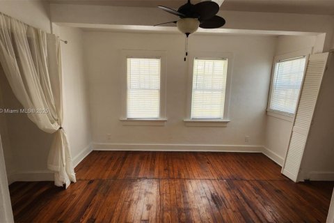 Condominio en alquiler en West Palm Beach, Florida, 1 dormitorio № 2036636 - foto 11