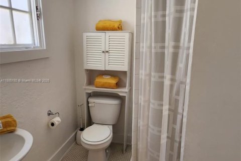 Condominio en alquiler en West Palm Beach, Florida, 1 dormitorio № 2036636 - foto 12