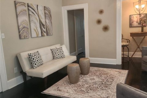 Apartment in Saint Petersburg, Florida 2 bedrooms, 85.93 sq.m. № 1910829 - photo 2