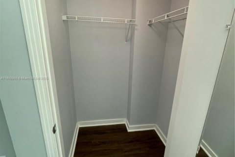 Copropriété à louer à Miami, Floride: 2 chambres, 136.29 m2 № 1945460 - photo 17