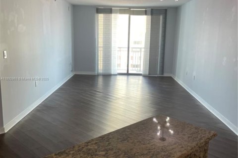 Copropriété à louer à Miami, Floride: 2 chambres, 136.29 m2 № 1945460 - photo 8