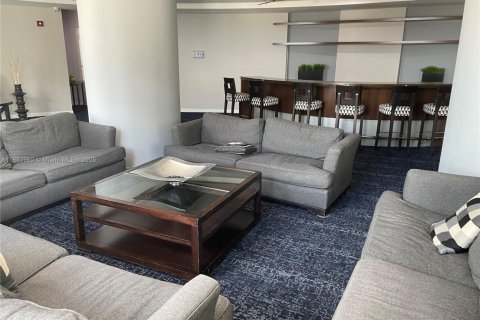 Copropriété à louer à Miami, Floride: 2 chambres, 136.29 m2 № 1945460 - photo 22