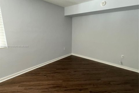 Copropriété à louer à Miami, Floride: 2 chambres, 136.29 m2 № 1945460 - photo 15