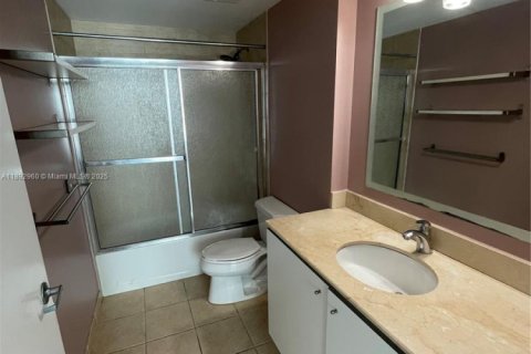 Copropriété à louer à Miami, Floride: 2 chambres, 136.29 m2 № 1945460 - photo 14