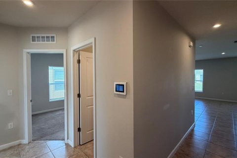House in Winter Haven, Florida 3 bedrooms, 120.96 sq.m. № 1841778 - photo 6
