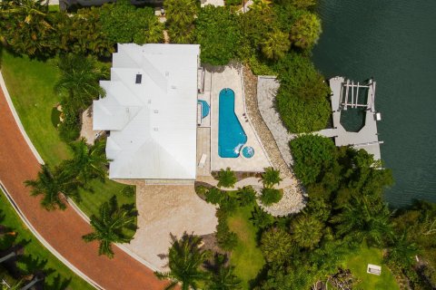 Casa en venta en Bonita Springs, Florida, 4 dormitorios, 354.79 m2 № 2171833 - foto 3