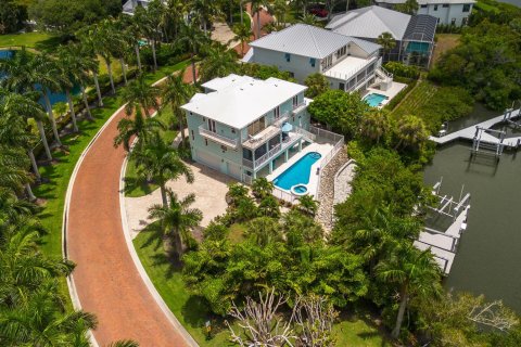 Casa en venta en Bonita Springs, Florida, 4 dormitorios, 354.79 m2 № 2171833 - foto 2