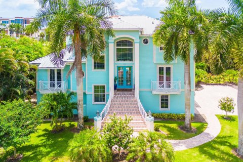 Casa en Bonita Springs, Florida 4 dormitorios, 354.79 m2 № 2171833