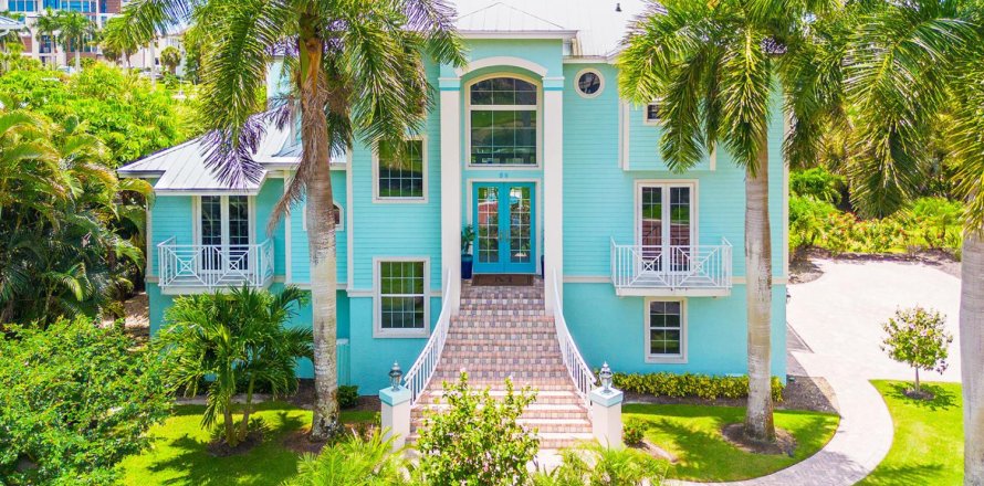 Casa en Bonita Springs, Florida 4 dormitorios, 354.79 m2 № 2171833